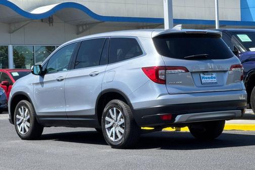 Lunar Silver Metallic 2021 Honda Pilot AWD EX