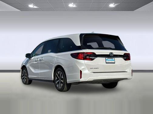 Platinum White Pearl 2026 Honda Odyssey EX-L