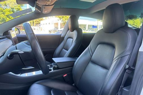 Pearl White Multi-Coat 2018 Tesla Model 3 Long Range