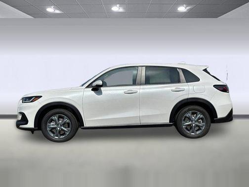 Platinum White Pearl 2026 Honda HR-V LX