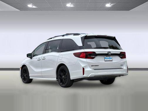 Platinum White Pearl 2026 Honda Odyssey Sport-L