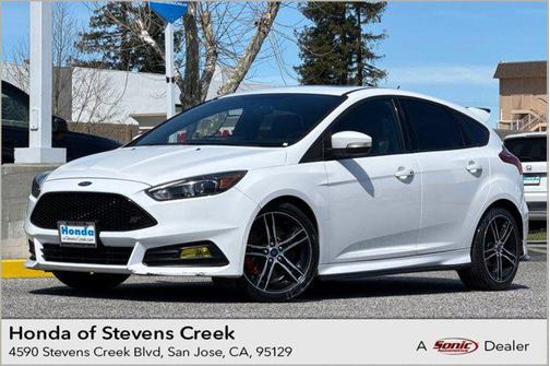 OXFORD WHITE 2016 Ford Focus ST