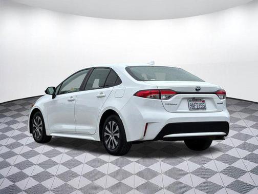 2022 Toyota Corolla Hybrid LE