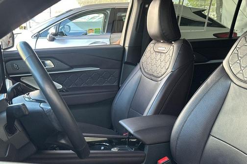 AGATE BLACK METALLIC 2025 Ford Explorer Platinum