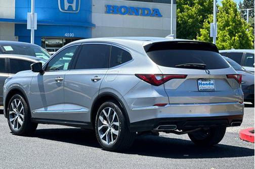 Lunar Silver Metallic 2022 Acura MDX Technology Package