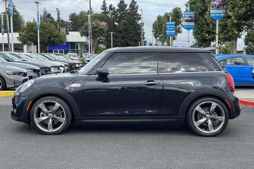 MINI Yours Enigmatic Black Metallic 2020 MINI Hardtop Cooper S