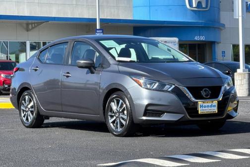 Gun Metallic 2021 Nissan Versa 1.6 SV