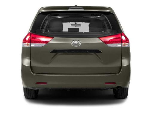 Red 2014 Toyota Sienna LE