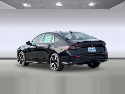 Crystal Black Pearl 2026 Honda Accord Hybrid Sport
