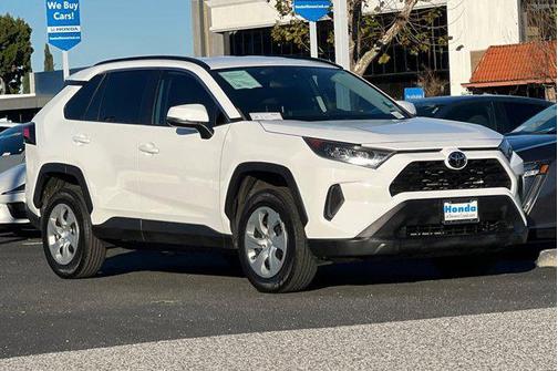 2021 Toyota RAV4 LE