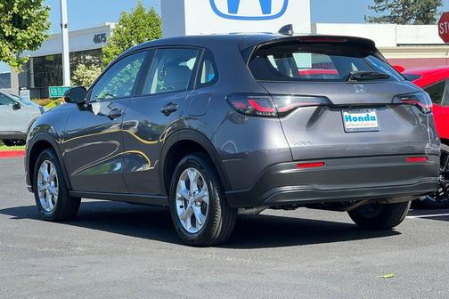 Modern Steel Metallic 2024 Honda HR-V LX