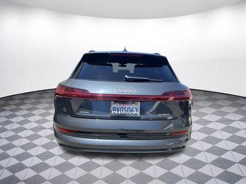 2021 Audi e-tron Premium Plus