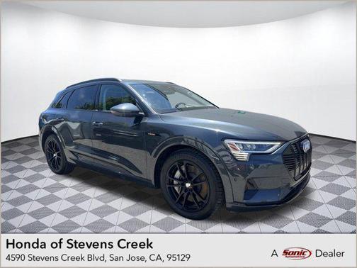 2021 Audi e-tron Premium Plus