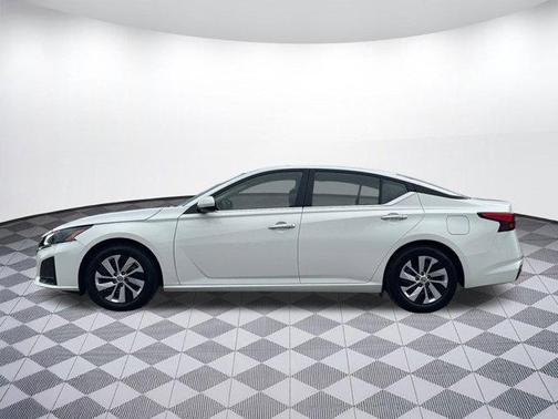 2023 Nissan Altima S FWD