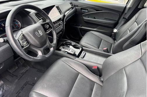 Platinum White Pearl 2022 Honda Pilot Touring 8-Passenger