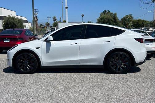 Pearl White Multi-Coat 2022 Tesla Model Y Performance Dual Motor All-Wheel Drive