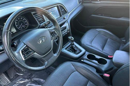 2017 Hyundai ELANTRA Limited