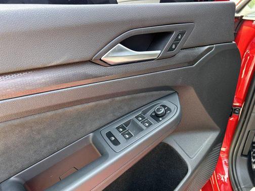 2024 Volkswagen Golf GTI 2.0T S DSG