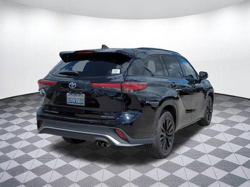 2023 Toyota Highlander XSE