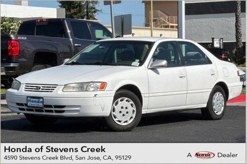 Super White 1998 Toyota Camry LE