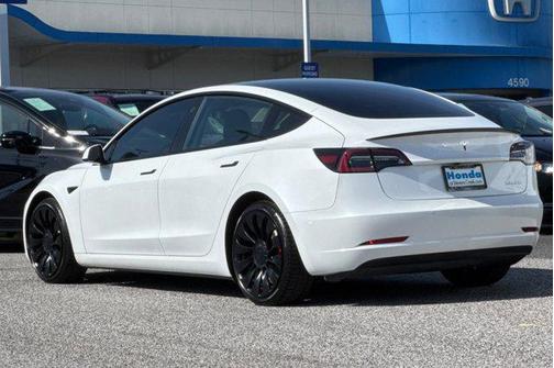 Pearl White Multi-Coat 2021 Tesla Model 3 Performance