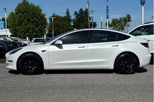 Pearl White Multi-Coat 2021 Tesla Model 3 Performance