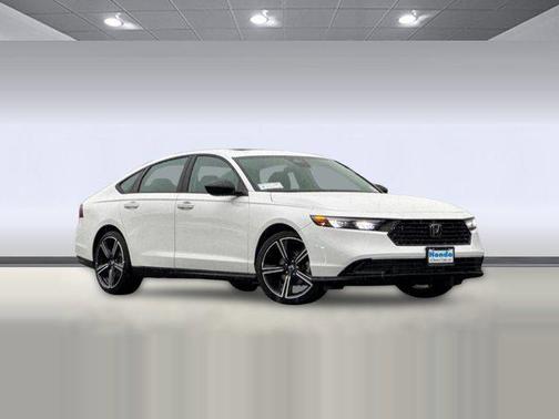 Frostline White Pearl 2026 Honda Accord SE