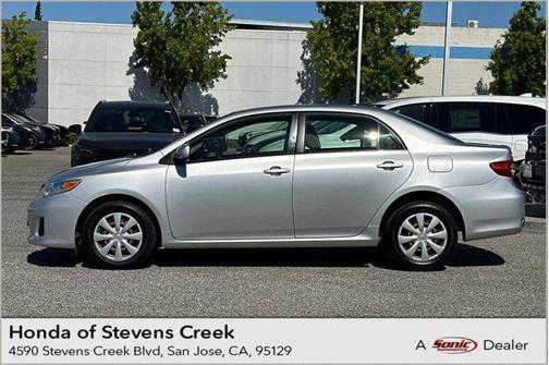 2011 Toyota Corolla LE
