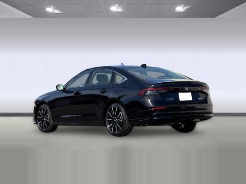 Crystal Black Pearl 2026 Honda Accord Hybrid Touring