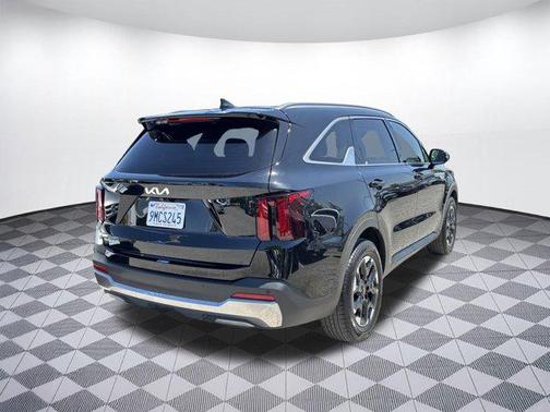 2024 Kia Sorento S