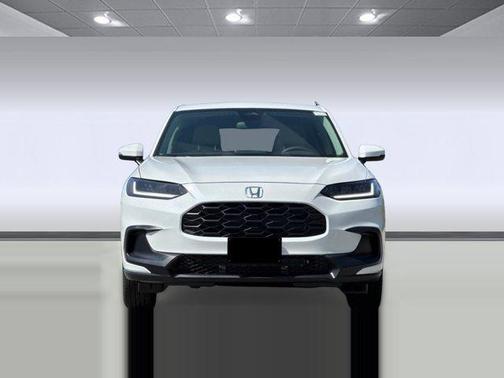 Platinum White Pearl 2027 Honda HR-V LX