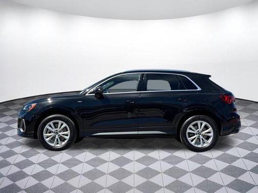 2022 Audi Q3 45 S line Premium