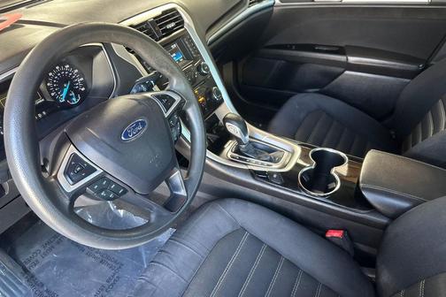 Ingot Silver Metallic 2014 Ford Fusion SE