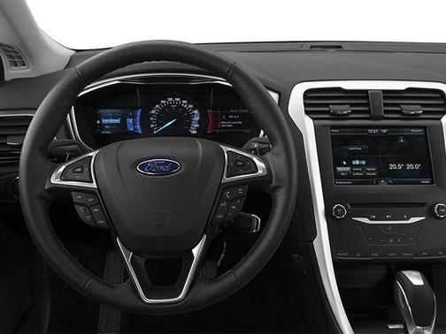 Ingot Silver Metallic 2014 Ford Fusion SE
