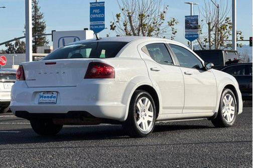 2013 Dodge Avenger SE