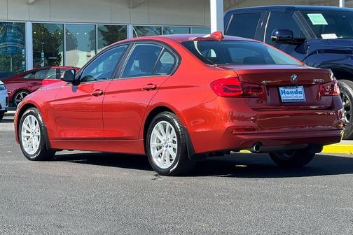 Sunset Orange Metallic 2018 BMW 320 i