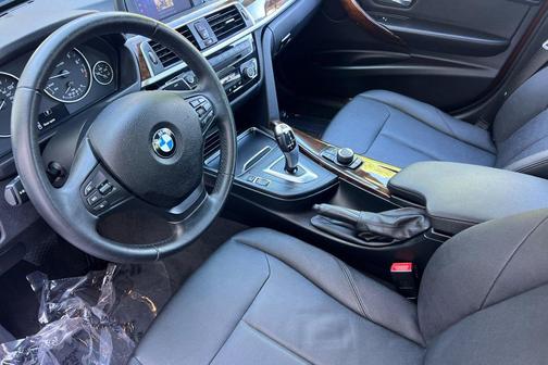 Sunset Orange Metallic 2018 BMW 320 i
