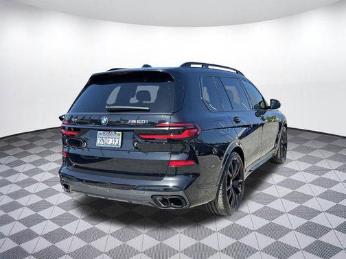 2025 BMW X7 M60i