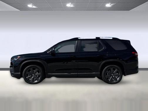 Crystal Black Pearl 2026 Honda Pilot Sport