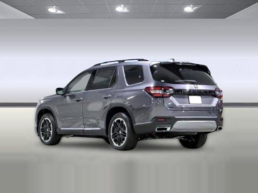 2026 Honda Pilot Touring 8-Passenger