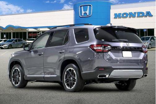 2026 Honda Pilot Touring 8-Passenger