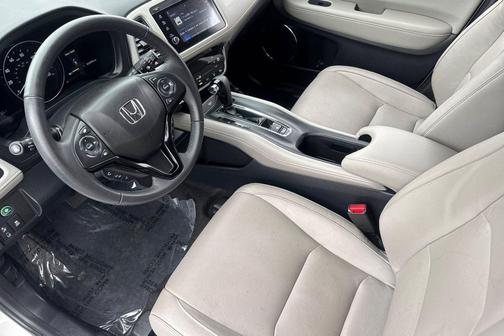 Platinum White Pearl 2021 Honda HR-V EX-L