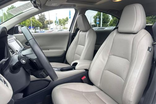 Platinum White Pearl 2021 Honda HR-V EX-L