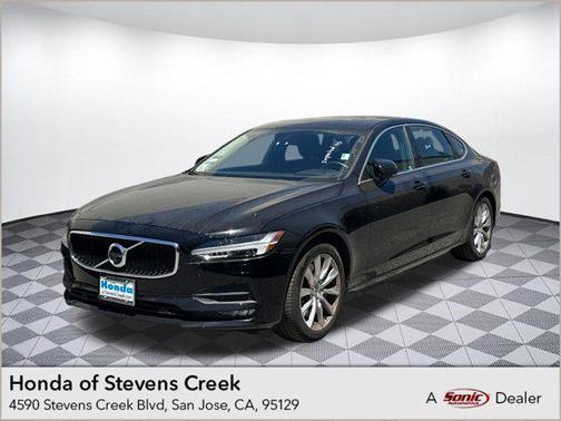 2018 Volvo S90 T6 Momentum