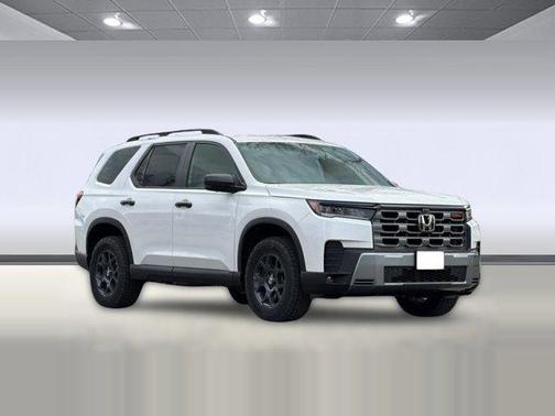 Platinum White Pearl 2026 Honda Pilot TrailSport