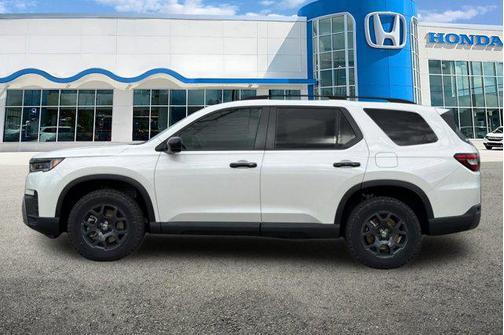 Platinum White Pearl 2026 Honda Pilot TrailSport