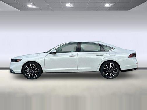 Platinum White Pearl 2026 Honda Accord Hybrid Touring