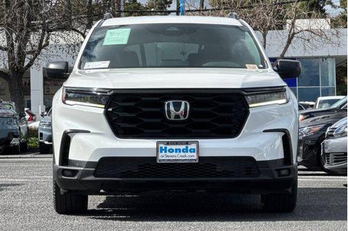 2023 Honda Pilot AWD Sport