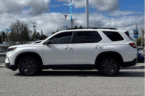 2023 Honda Pilot AWD Sport