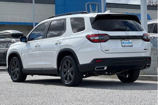 2023 Honda Pilot AWD Sport